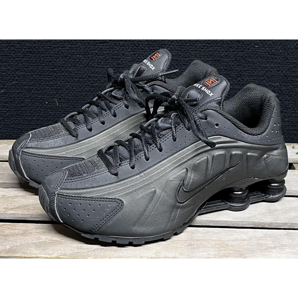 Nike Shox R4 Shoes Youth Size 6Y Triple Black Running CW2626-003 Sneakers